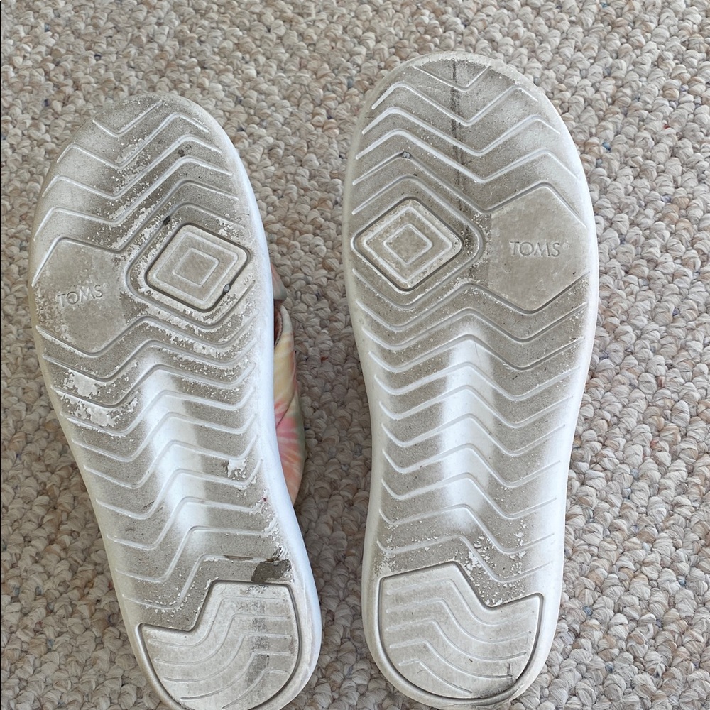 TOMS Pastel Tie-Dye Crisscross Slides with Coral Footbed. Womens size 9 - Picture 4 of 4
